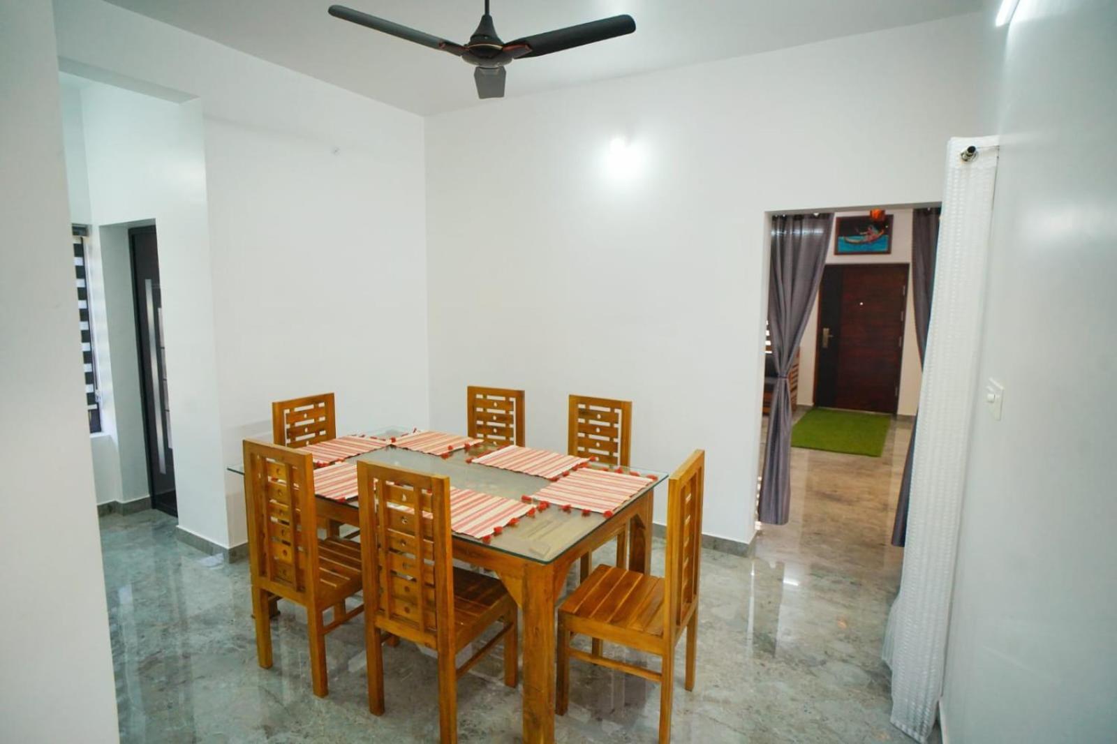 Vaishnavam Double Bedroom Villa Thekkady Luaran gambar